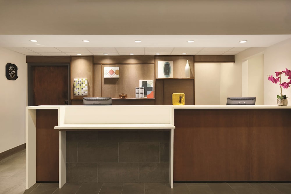 Hyatt House Miami Airport 8/37