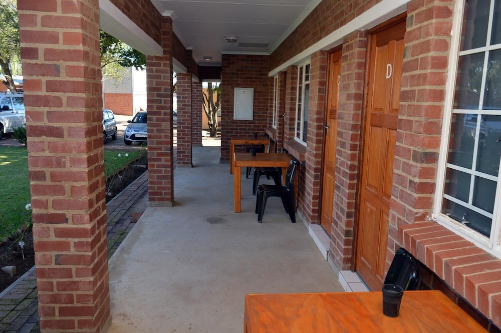 Village Lodge Harrismith 10/50