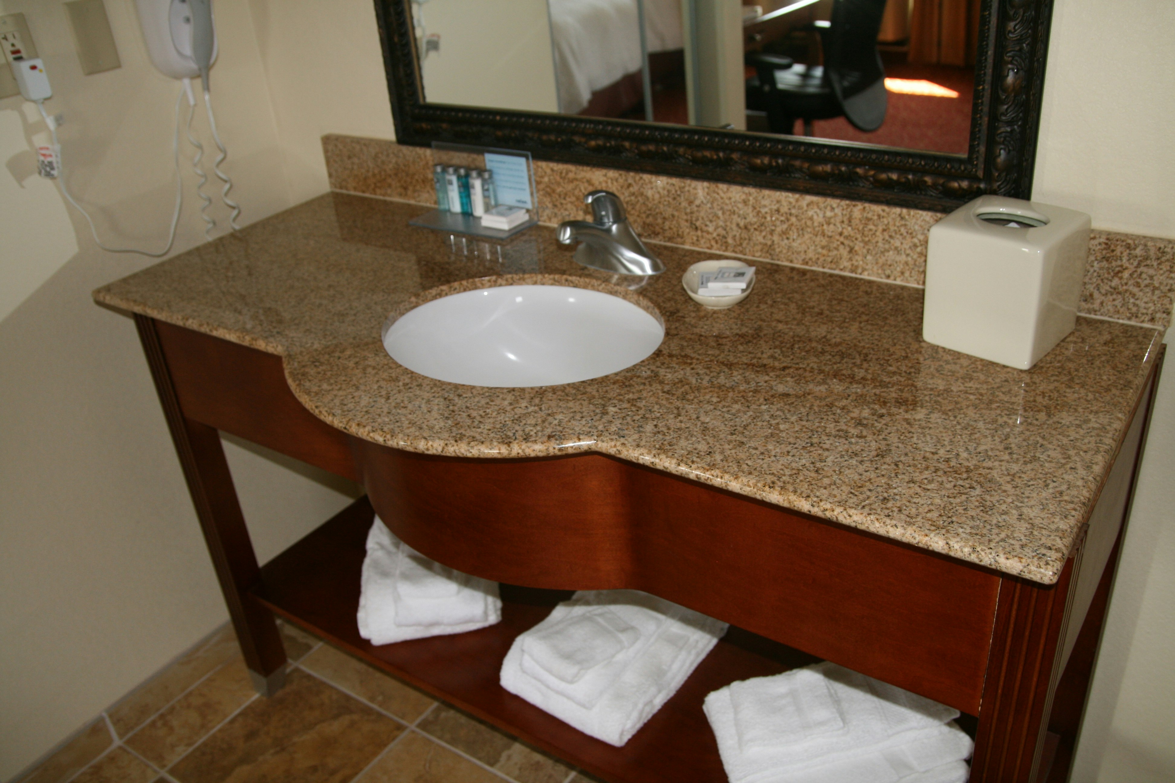Hampton Inn & Suites McComb 48/49