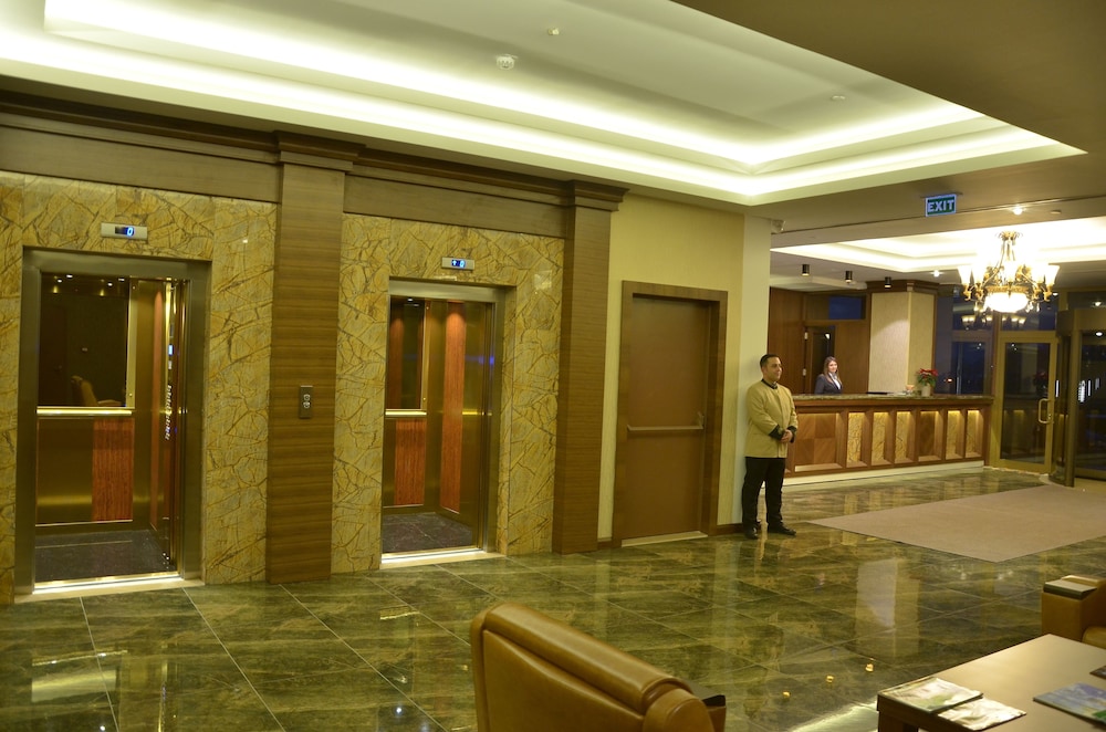 ADRANOS HOTEL 38/62