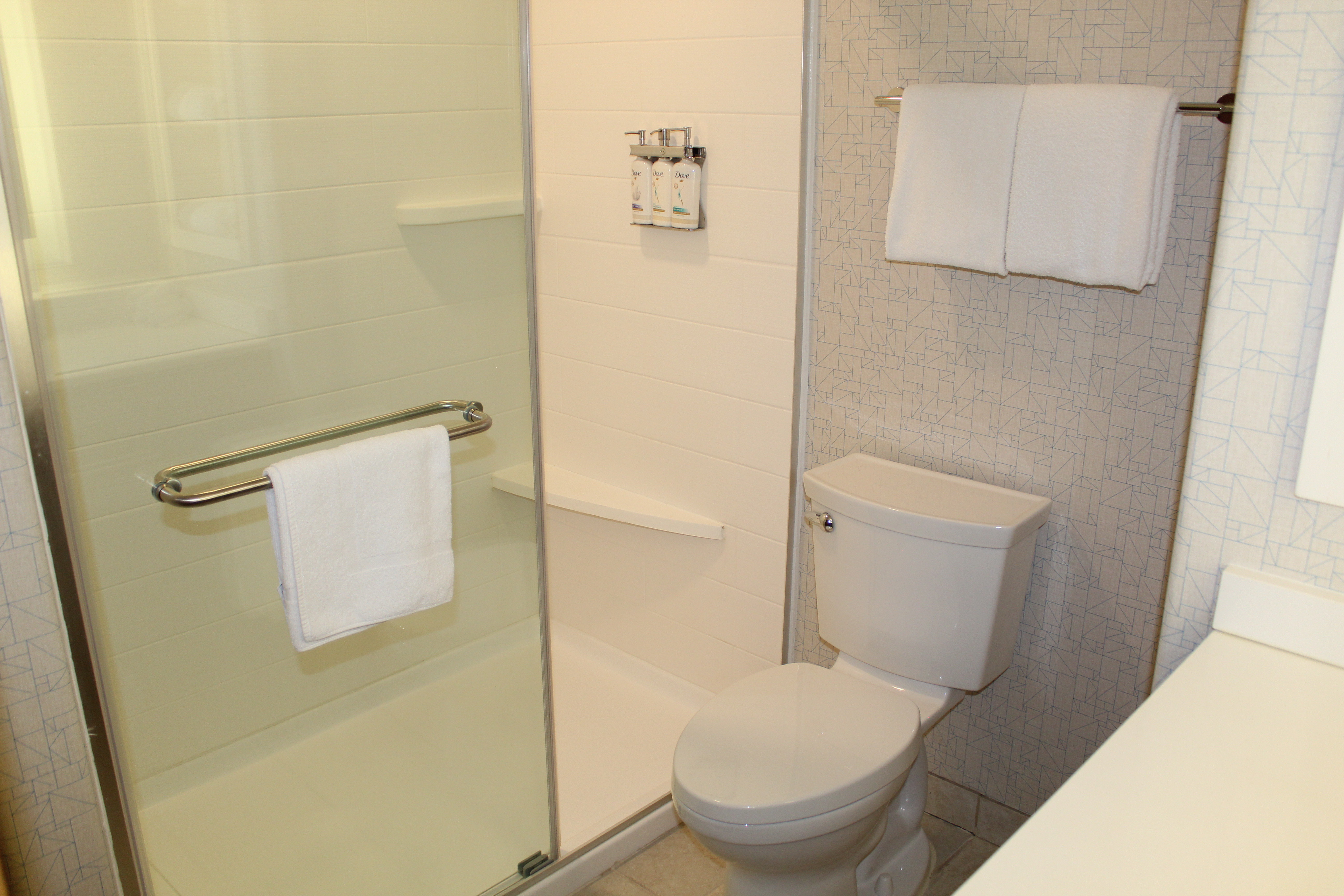 Holiday Inn Express & Suites Beloit 35/38