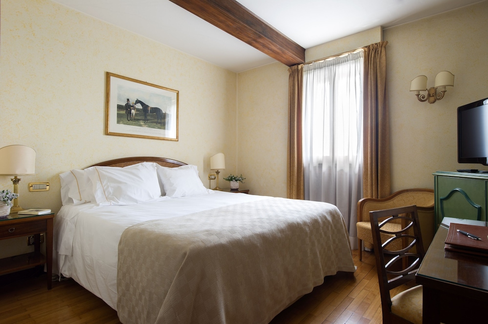 Hotel Villa Cipriani 12/77