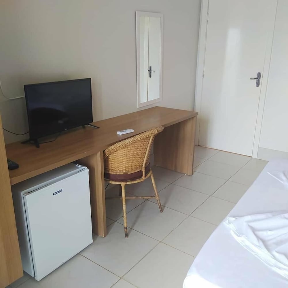 Tropical Praia Hotel 20/25