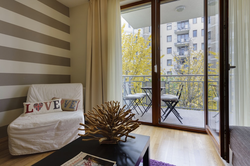 Central Passage Apartments 33/72