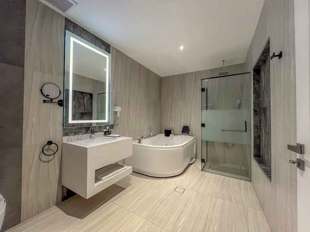 فندق ساس(Four Points by Sheraton Hafar Al Batin) 43/44