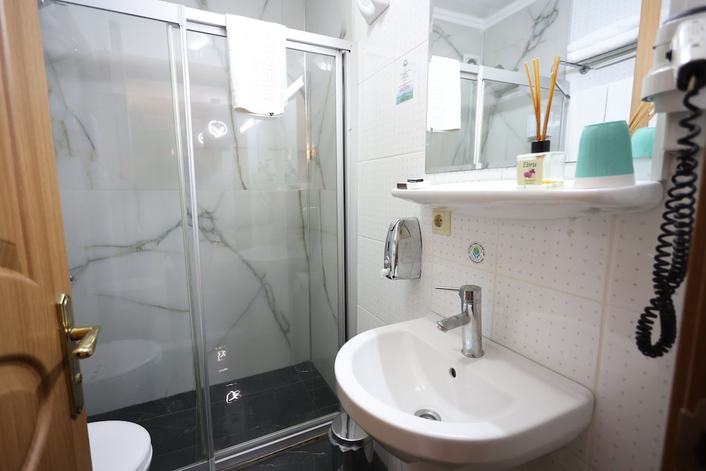 Arven Boutique Hotel 67/69