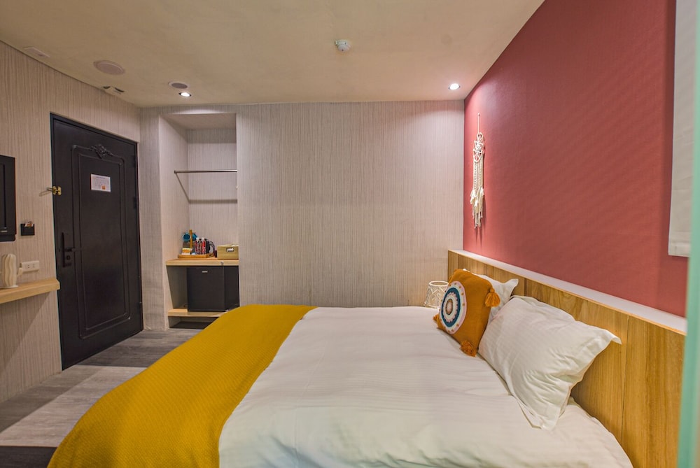 Ashare Hotel 8/61