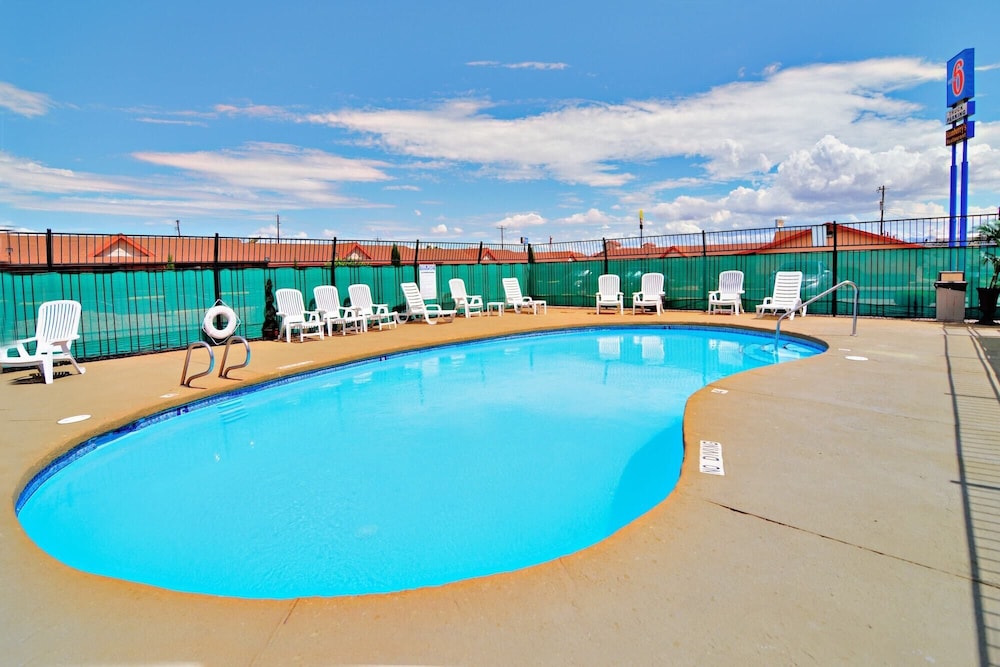 Motel6 Lordsburg, NM 49/58