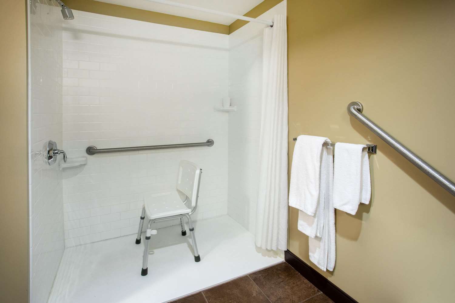 Microtel Inn Suites By Wyndham Timmins 28/30