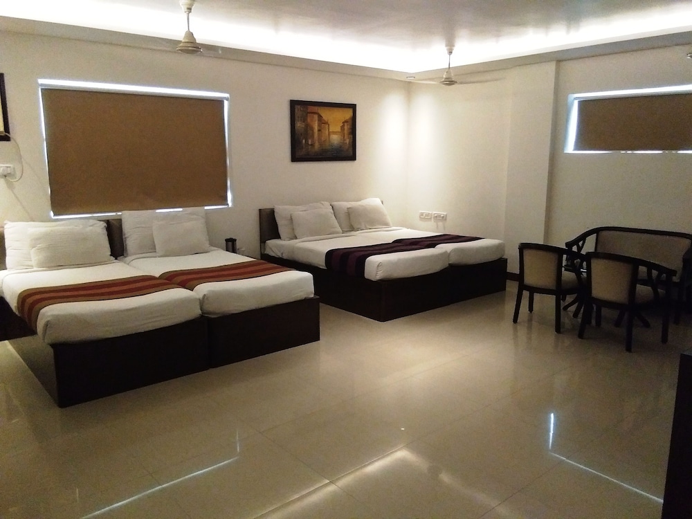 Hotel Karan Vilas 25/64