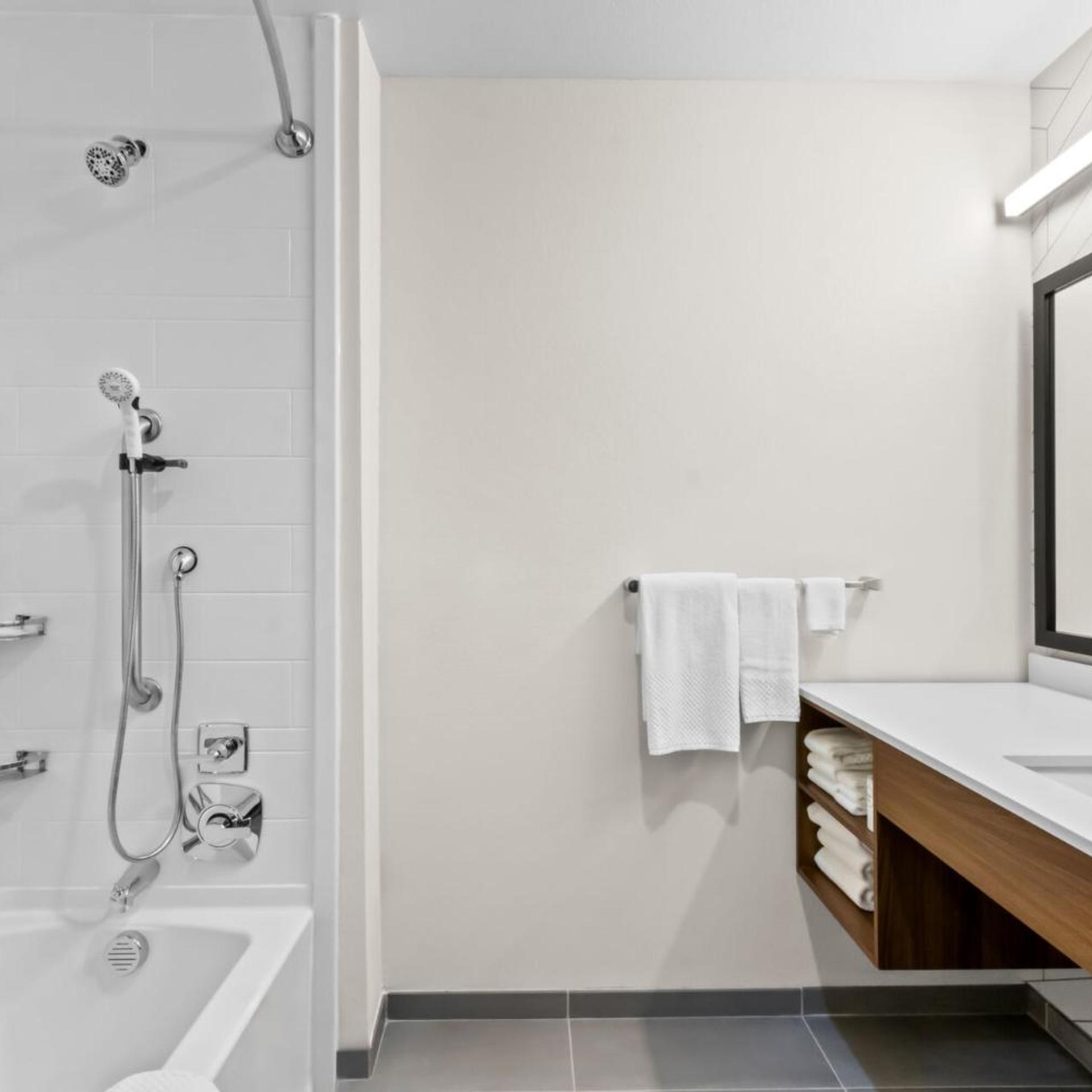 Everhome Suites Ocala I-75 North 59/59