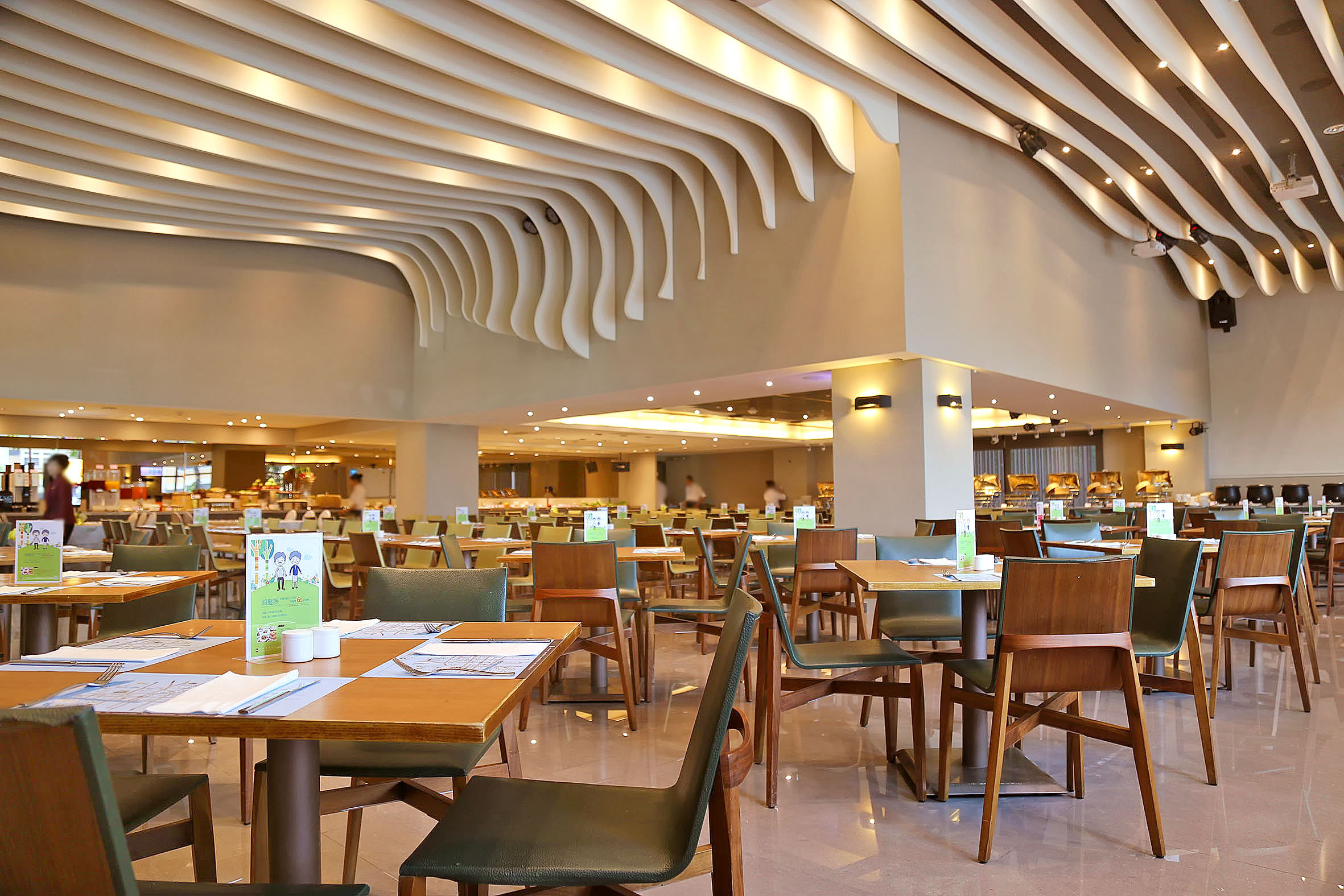 Taichung Harbor Hotel 35/38