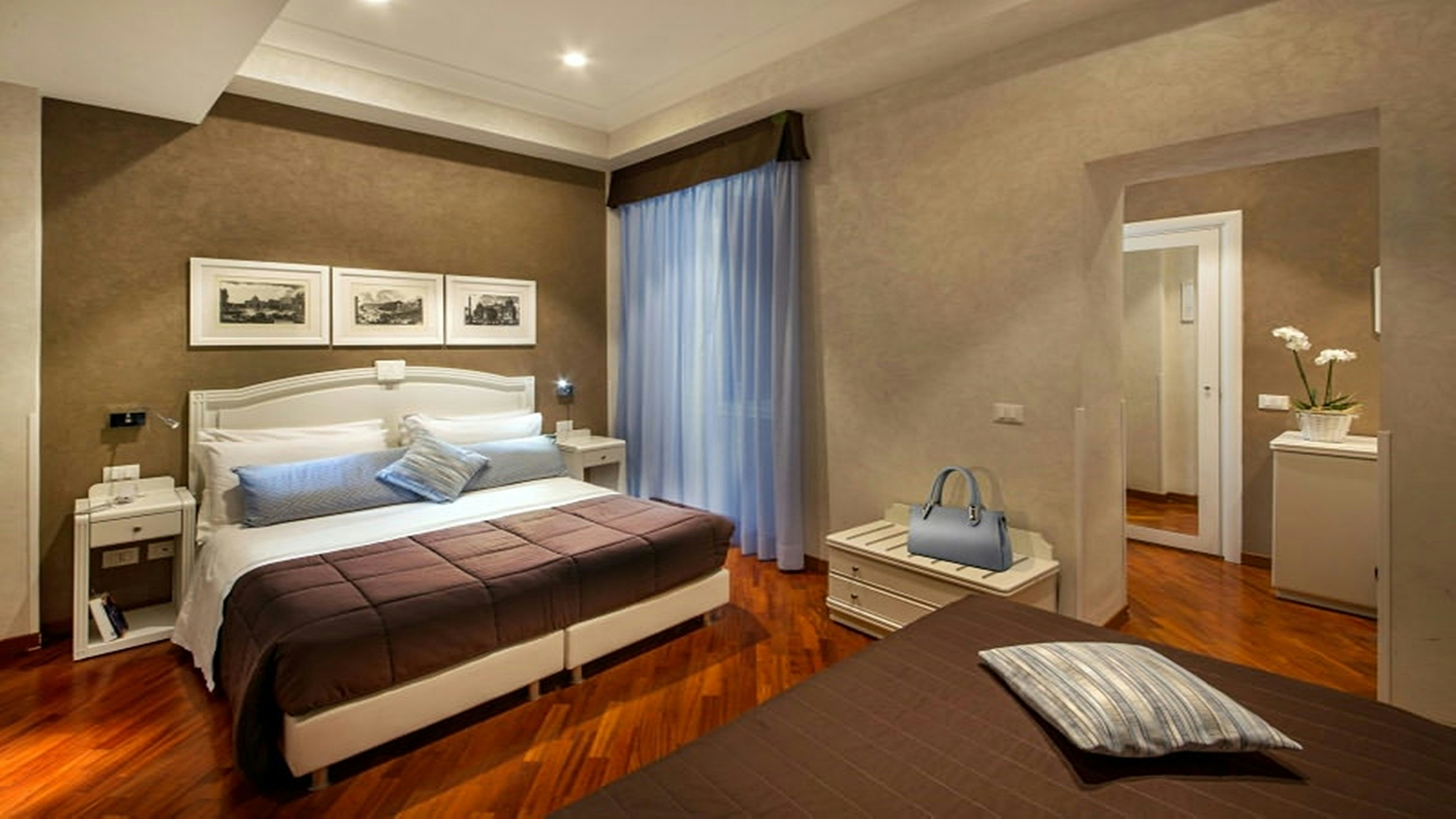 Oxford Hotel 23/64