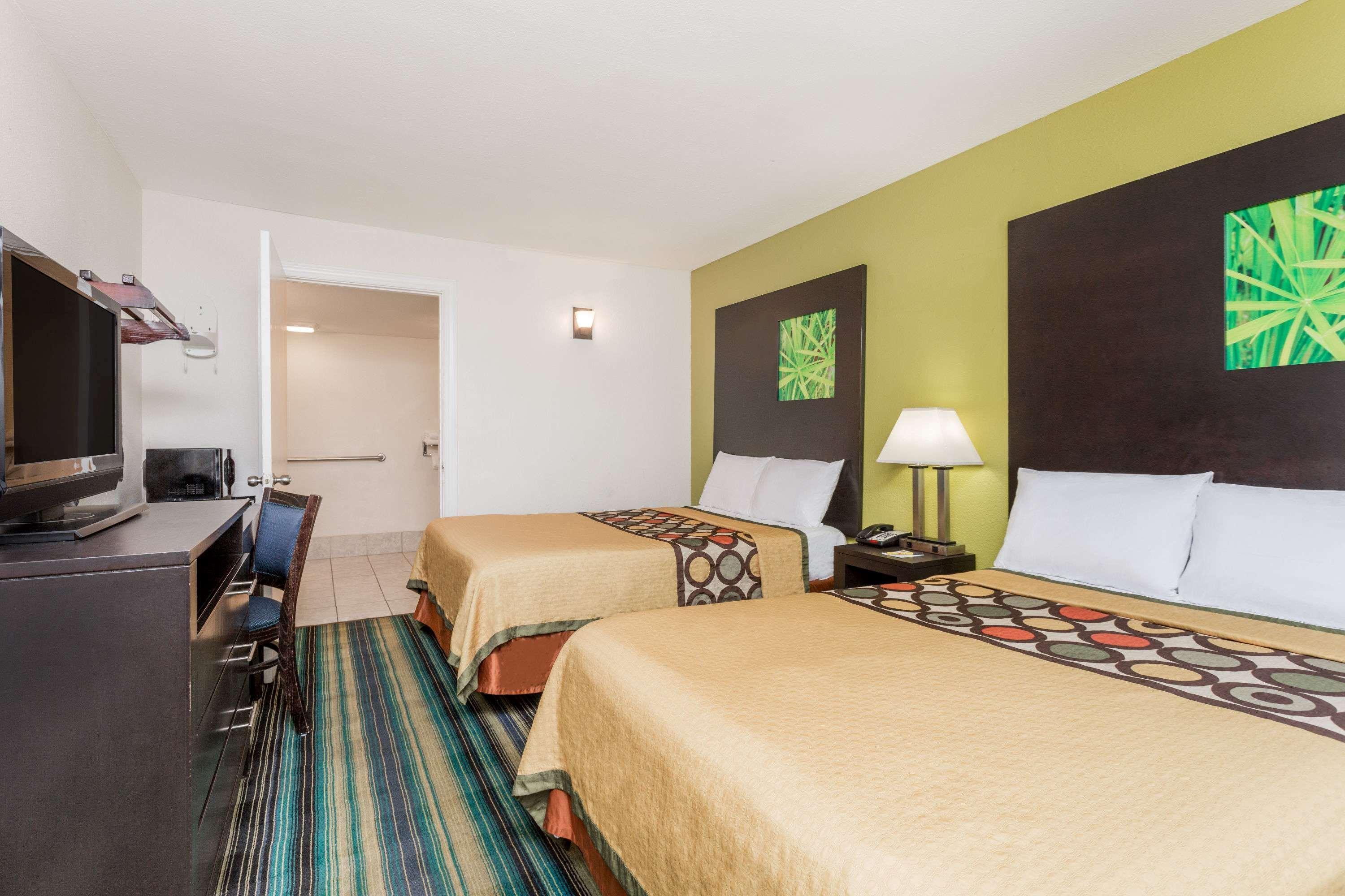 Room, Double Bed, Accessible
