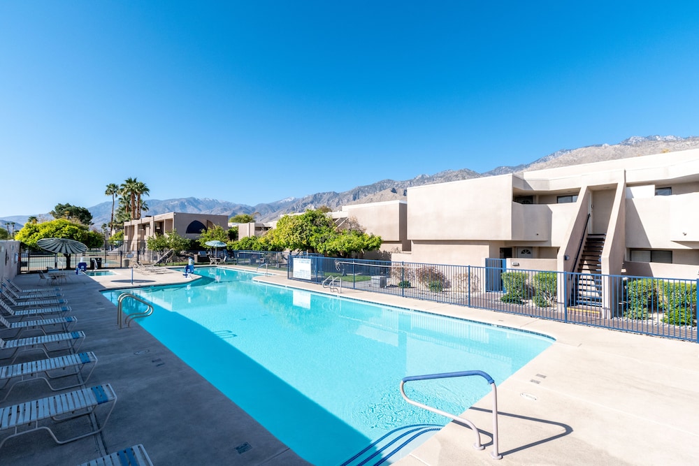 Vista Mirage Resort 50/93