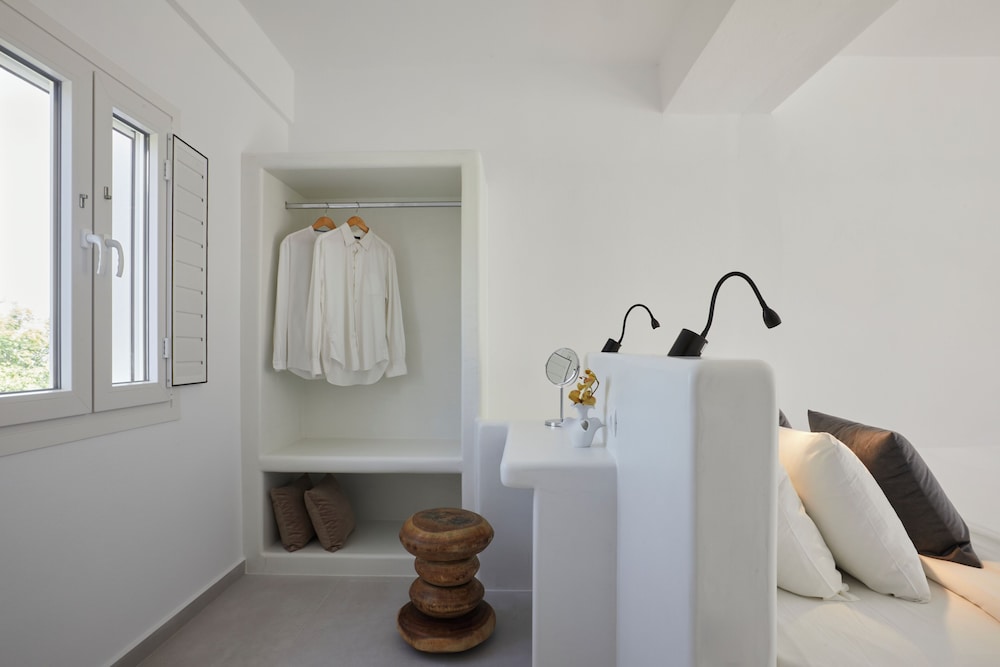 Anchor Suites 21/56