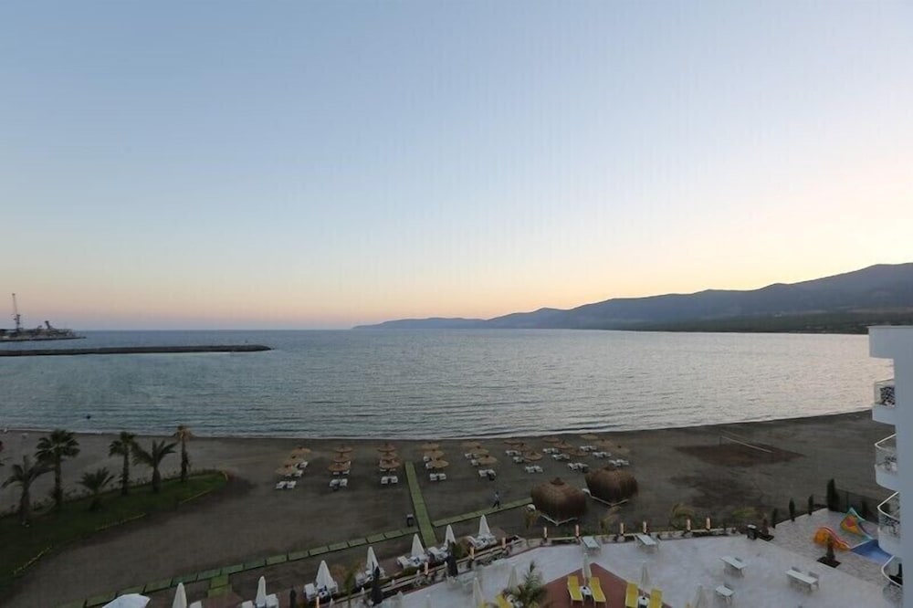 Marpessa Blue Beach Hotel 45/50