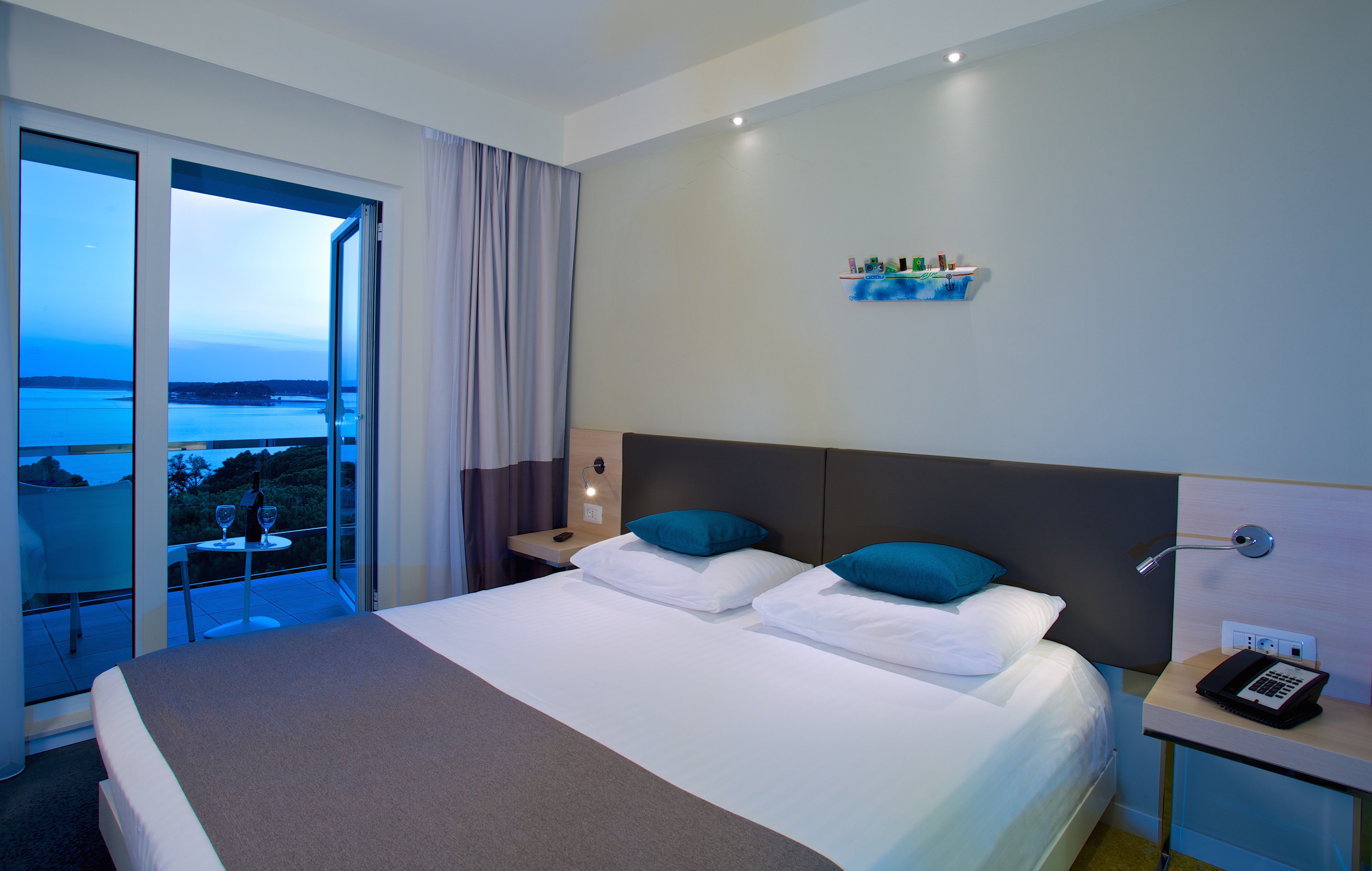 Superior, Single, Sea Side, Balcony