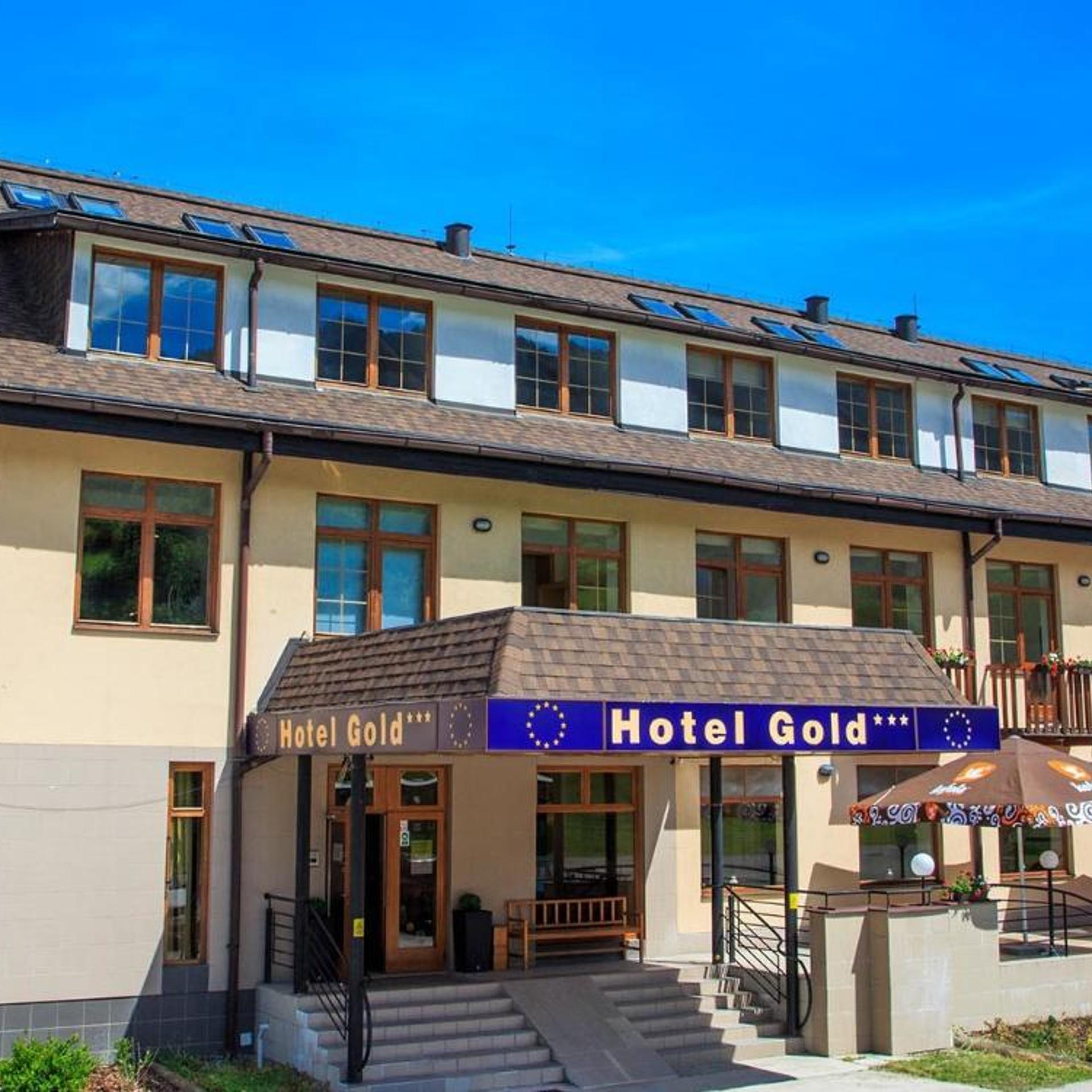 Gold Hotel 1/50