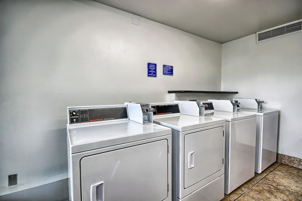 Motel6 Columbus, OH - West 46/58