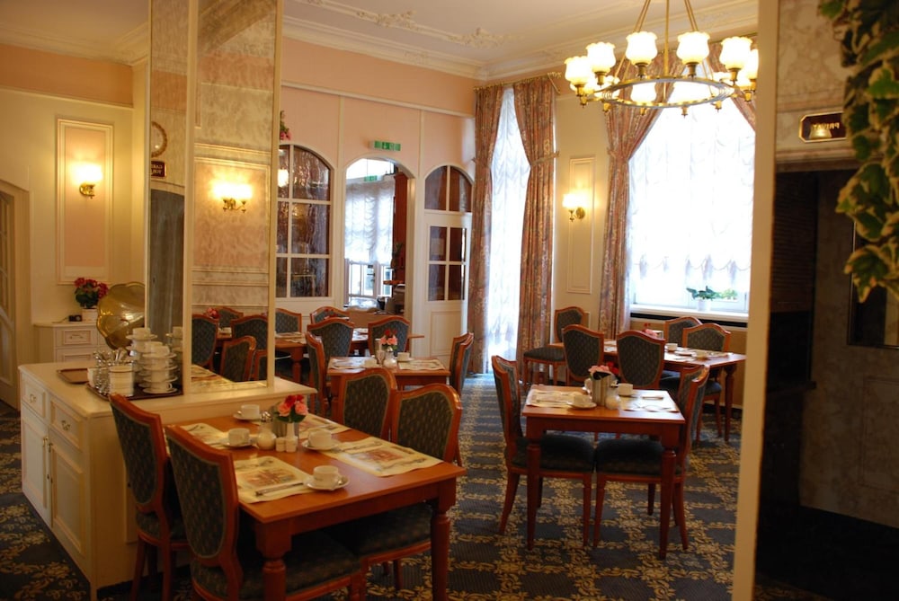 Milbor Hotel 26/30