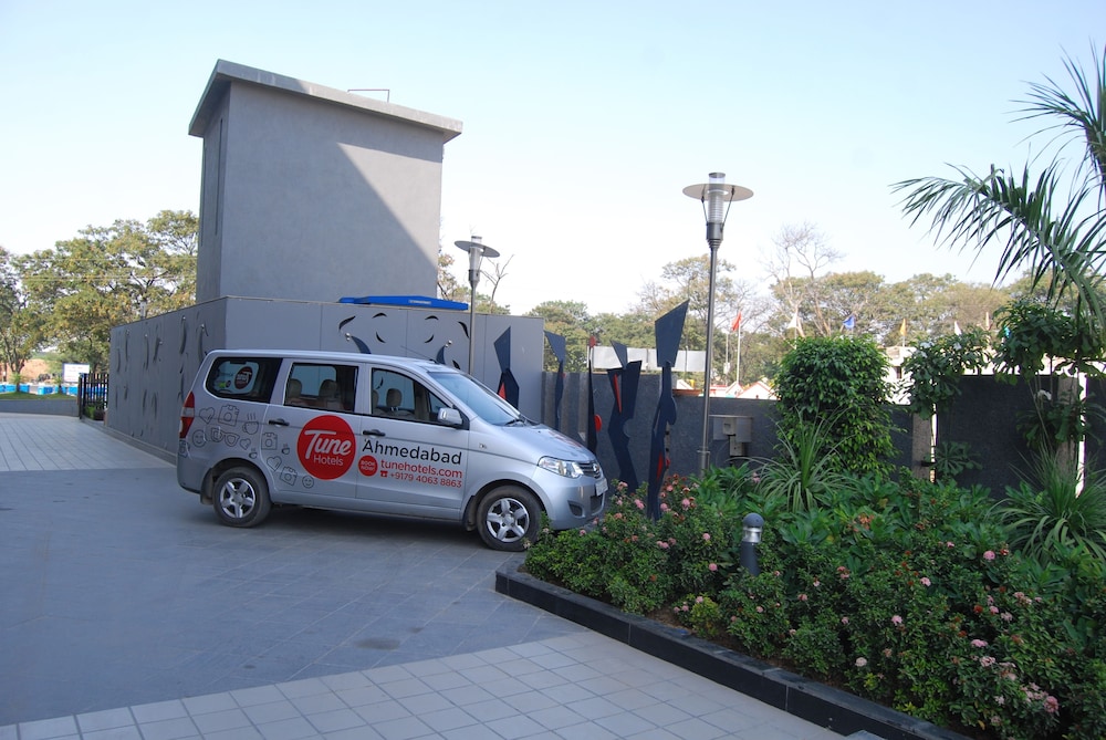 Mango Hotels Tune Ahmedabad 22/27