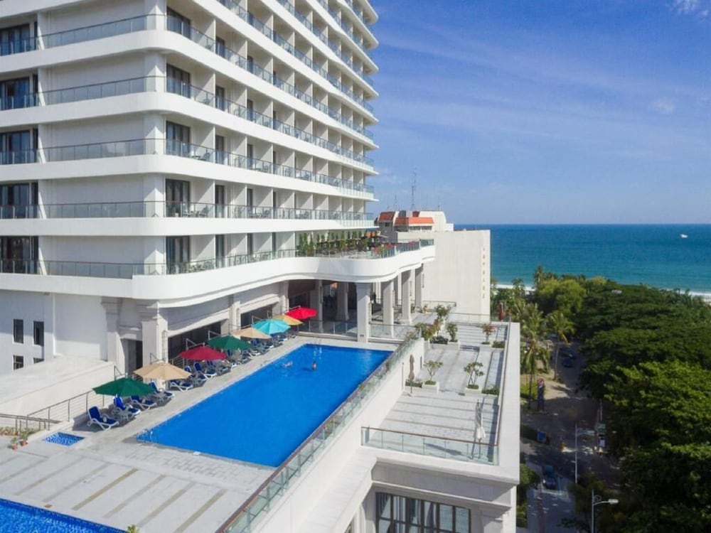 Dadonghai Hotel Sanya 45/48