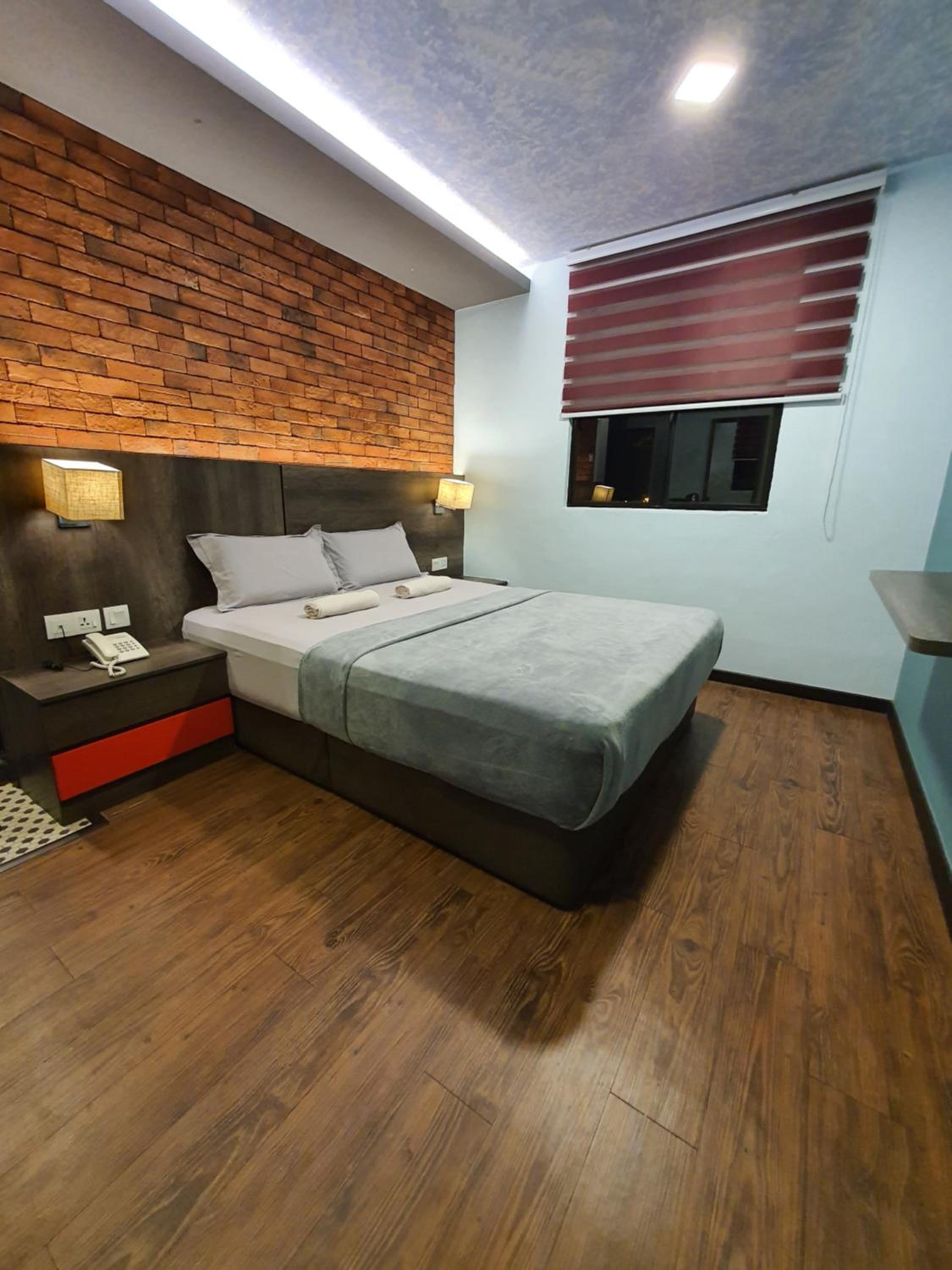 Room, Queen Bed