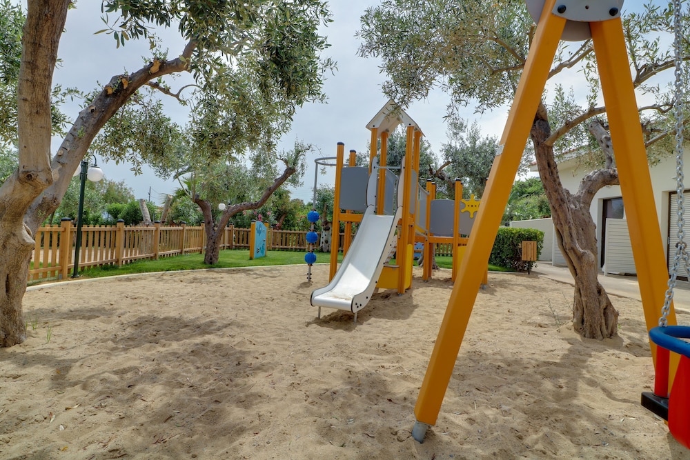 Calamos Beach Family Club Hotel By Anayia All Inclusive Resorts 43/68