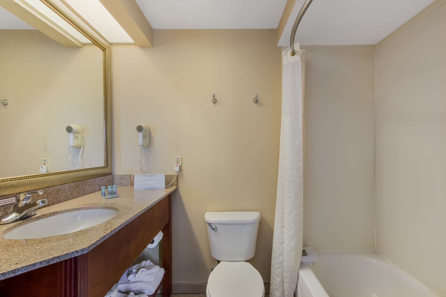Baymont Inn & Suites by Wyndham Tempe University/Phoenix 29/29