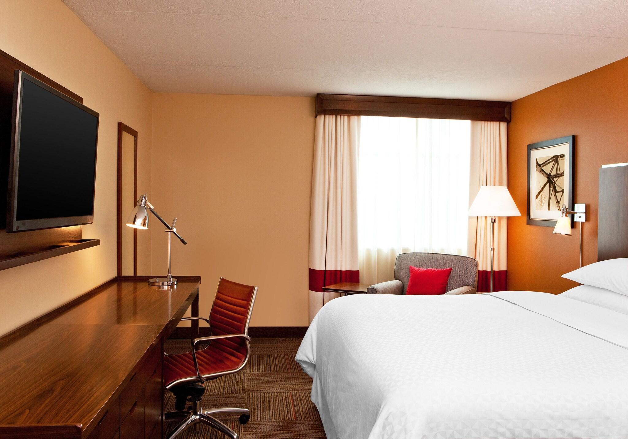 Suite, King Bed