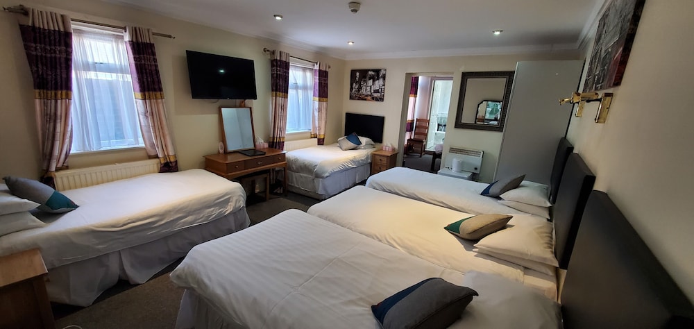 Diamonds Guest House 20/49
