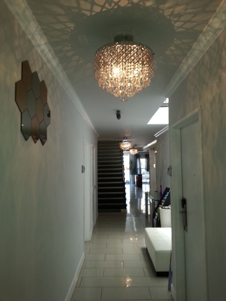Hollywood Vip Hotel 14/40