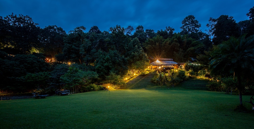 Vanilla Hill (Hill Lodge) 44/50
