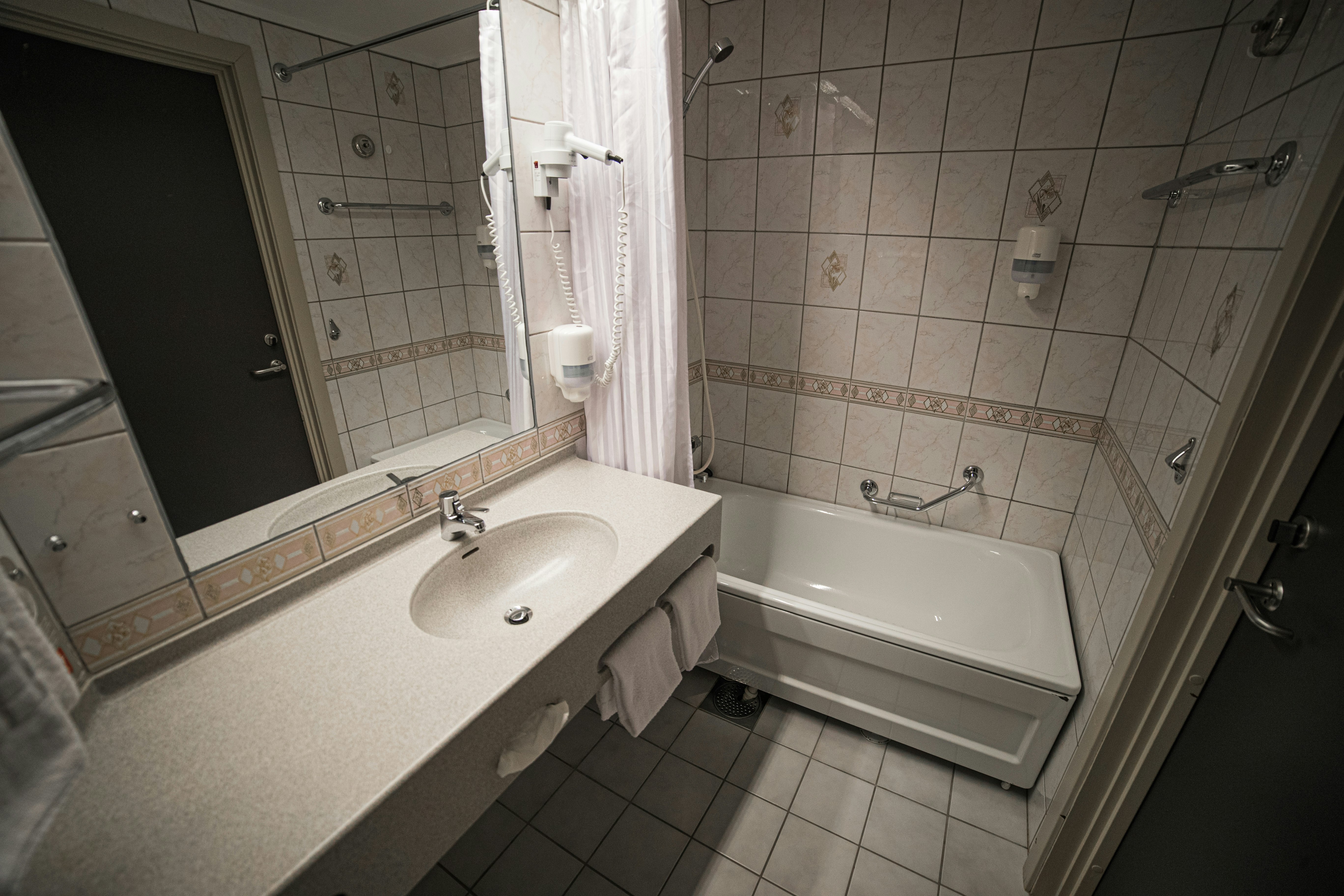 Grand Hotel Skei 42/44
