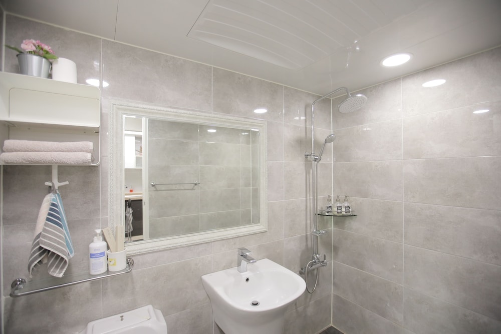 Gapyeong Blossom Pension 36/46
