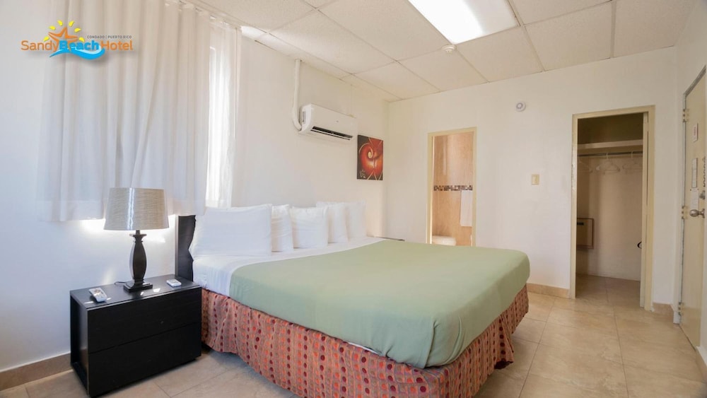 Sandy Beach Hotel 22/57