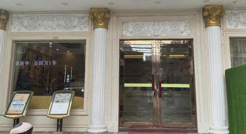Vienna hotel (Huidong and run pedestrian street) 7/55