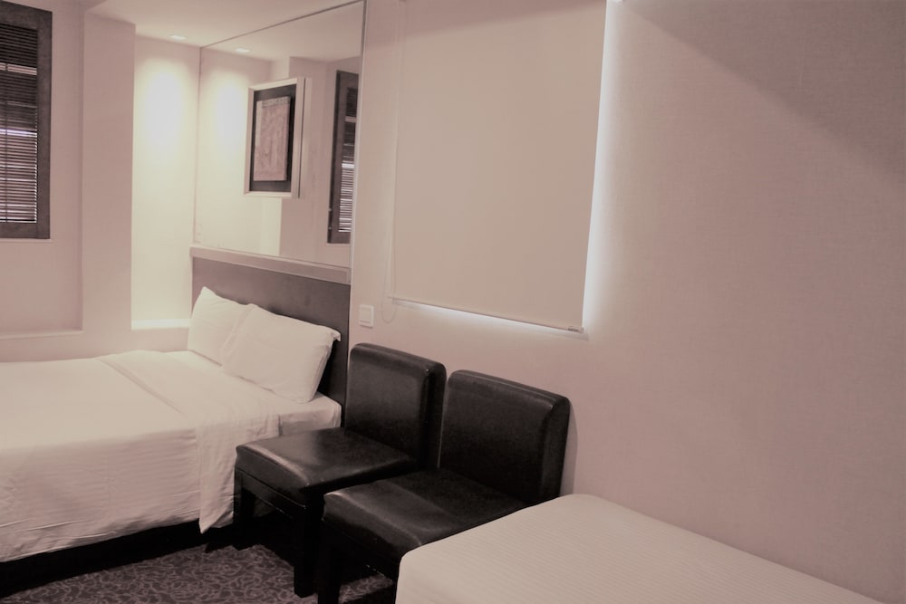 ORIENTAL LANDER HOTEL 29/41