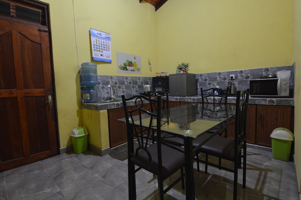 Binara Home Stay -Tourist Lodge 25/35