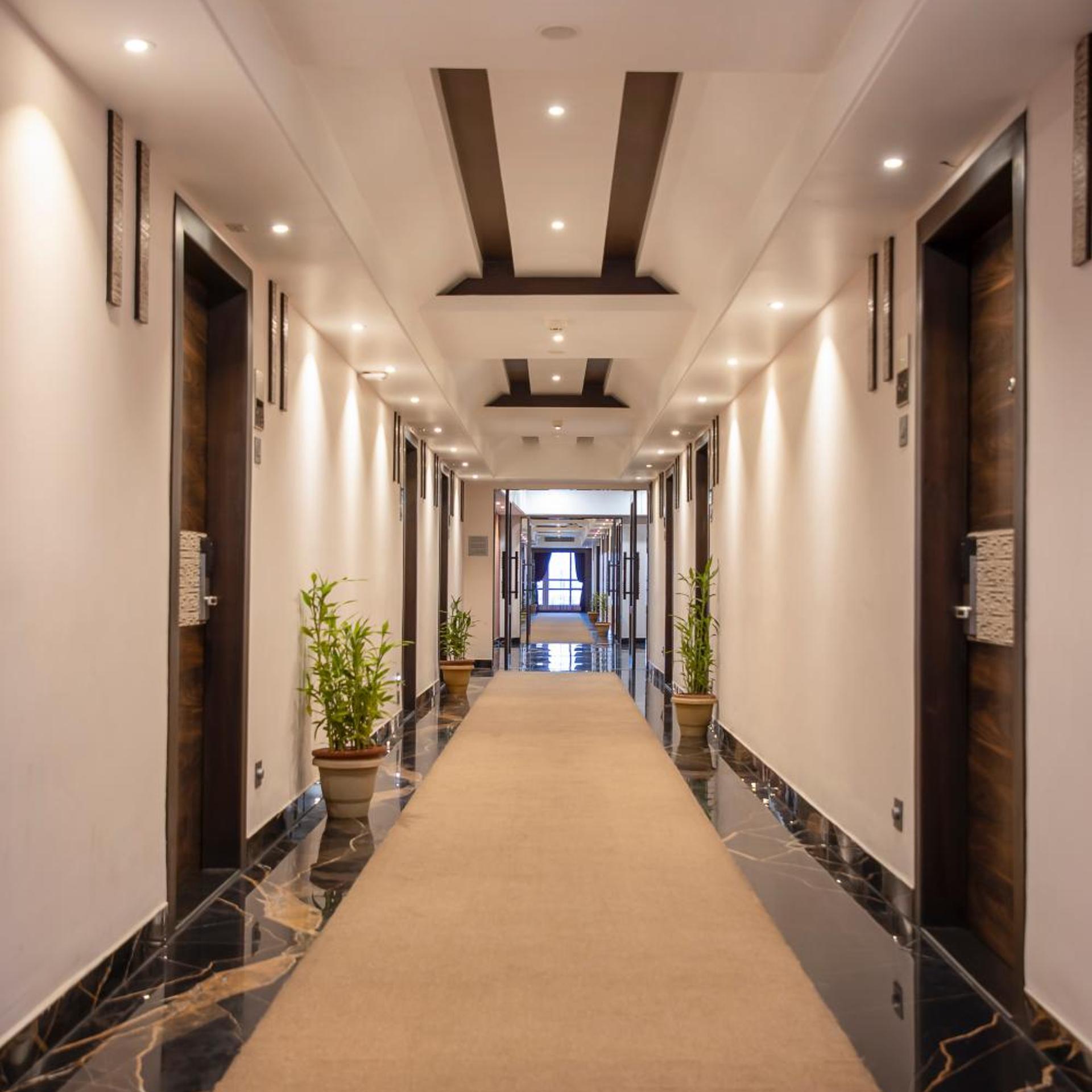 Oyo Premium Paltan Bazar 4/49