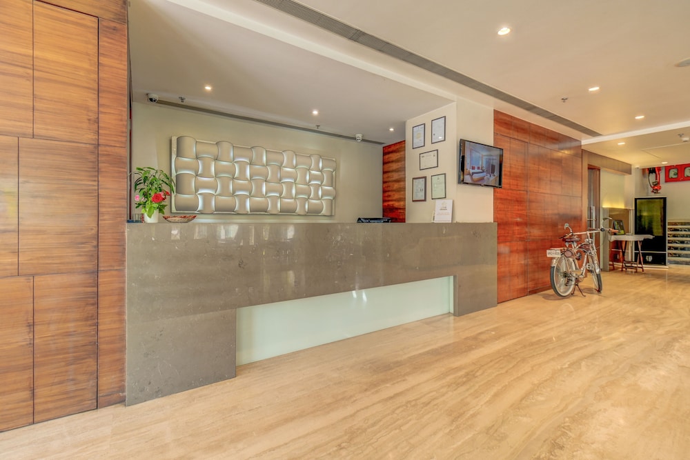 The Ssk Solitaire Hotel & Banquets 7/50