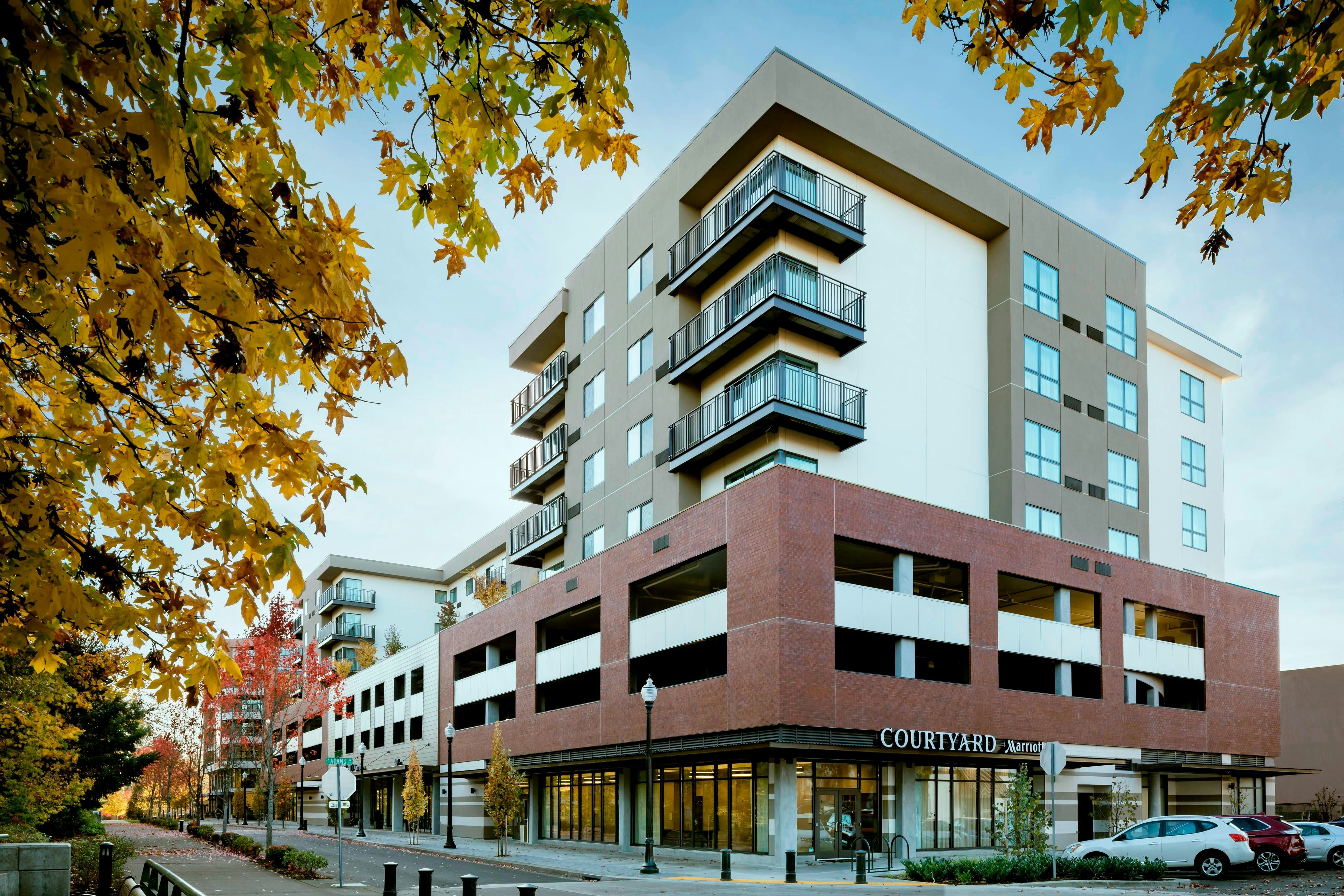 Courtyard Corvallis 4/61