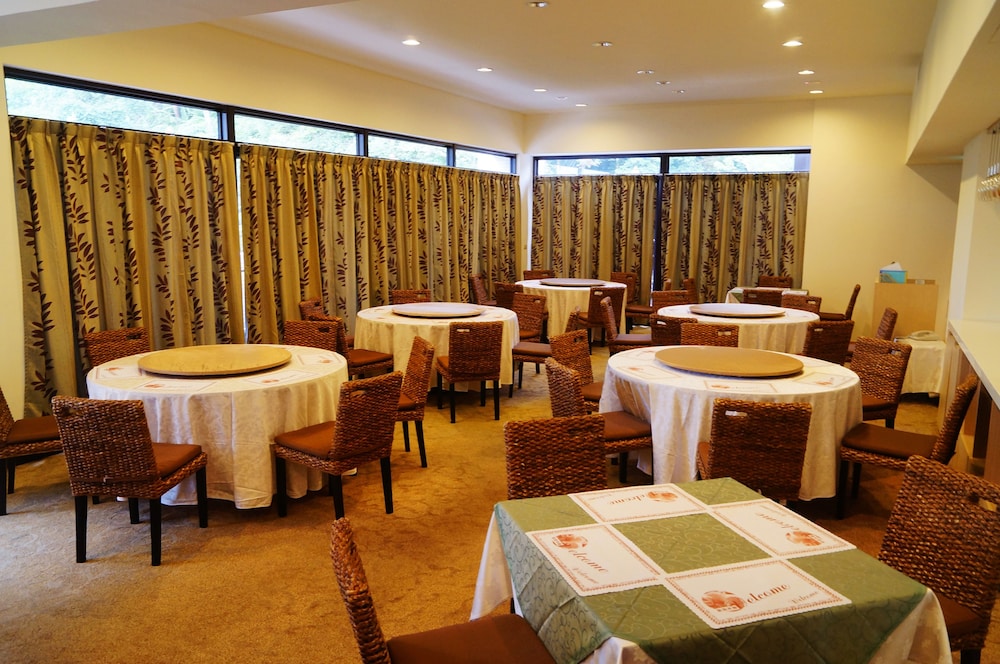 Lealea Garden Hotels-Moon Lake 30/45