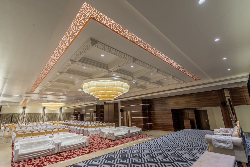 Mastiff Grand The Sia Palace Suites & Banquets, Khopoli 7/61