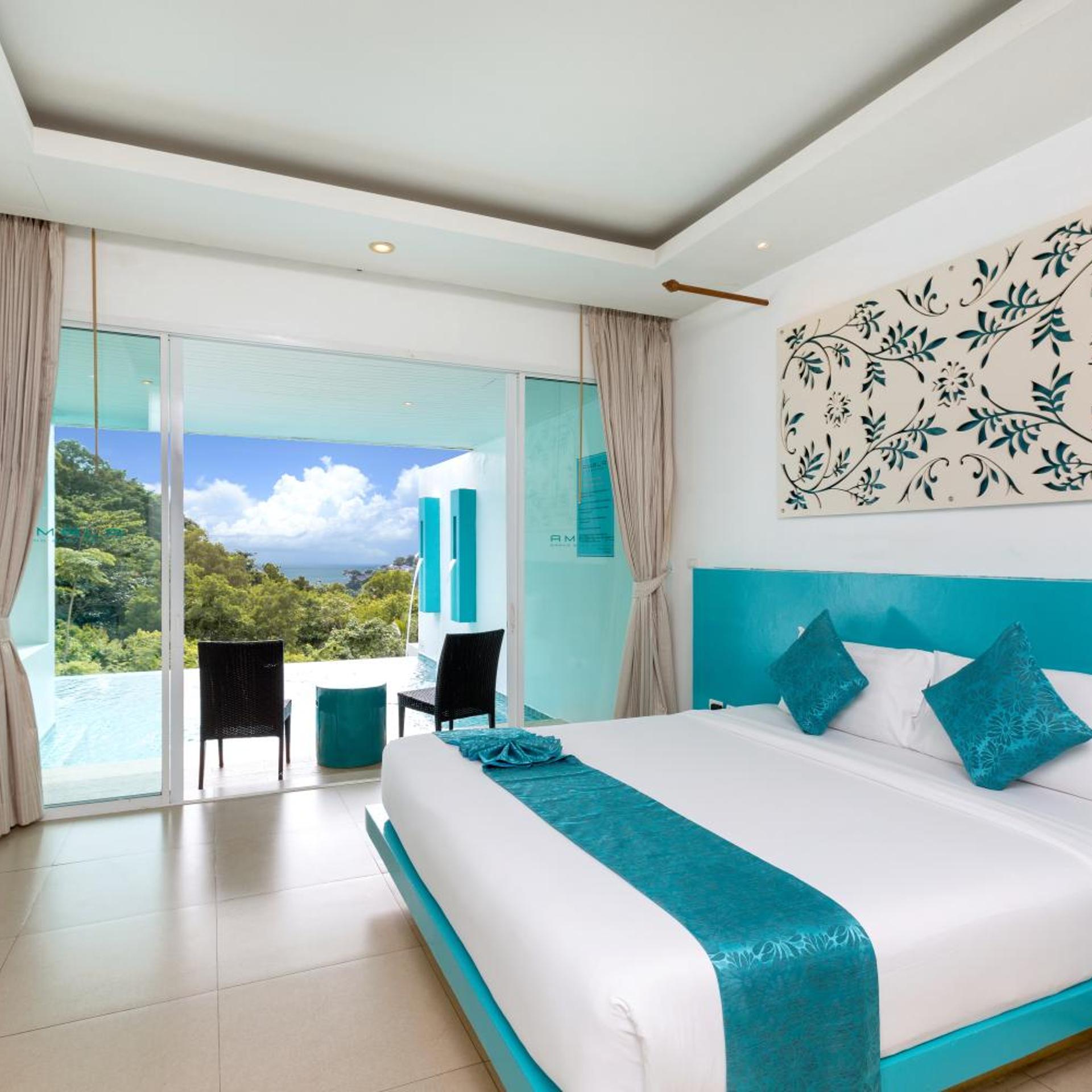 Pool, Deluxe, Suite, Partial Sea View
