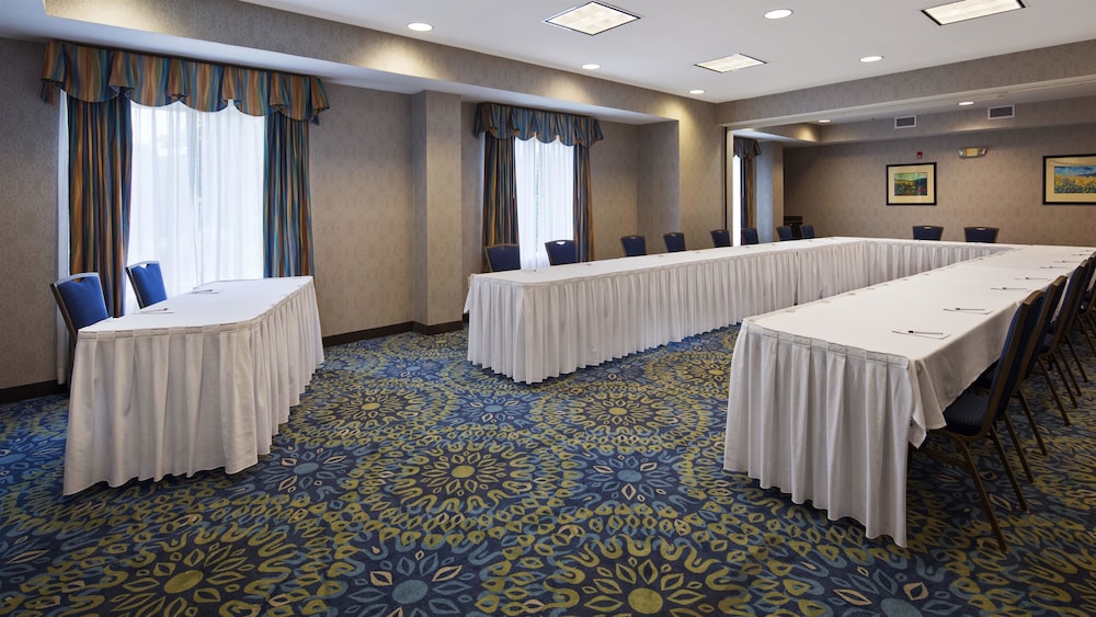 Best Western Plus Waynesboro Inn & Suites Conference Center 31/33