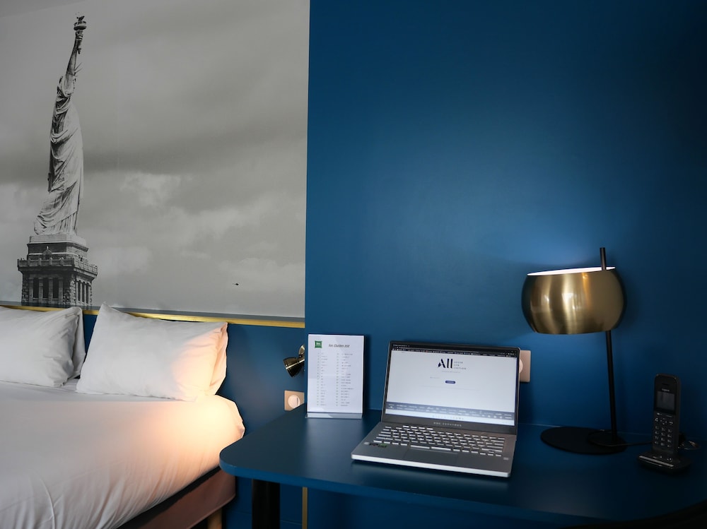Ibis Styles Chartres 41/50
