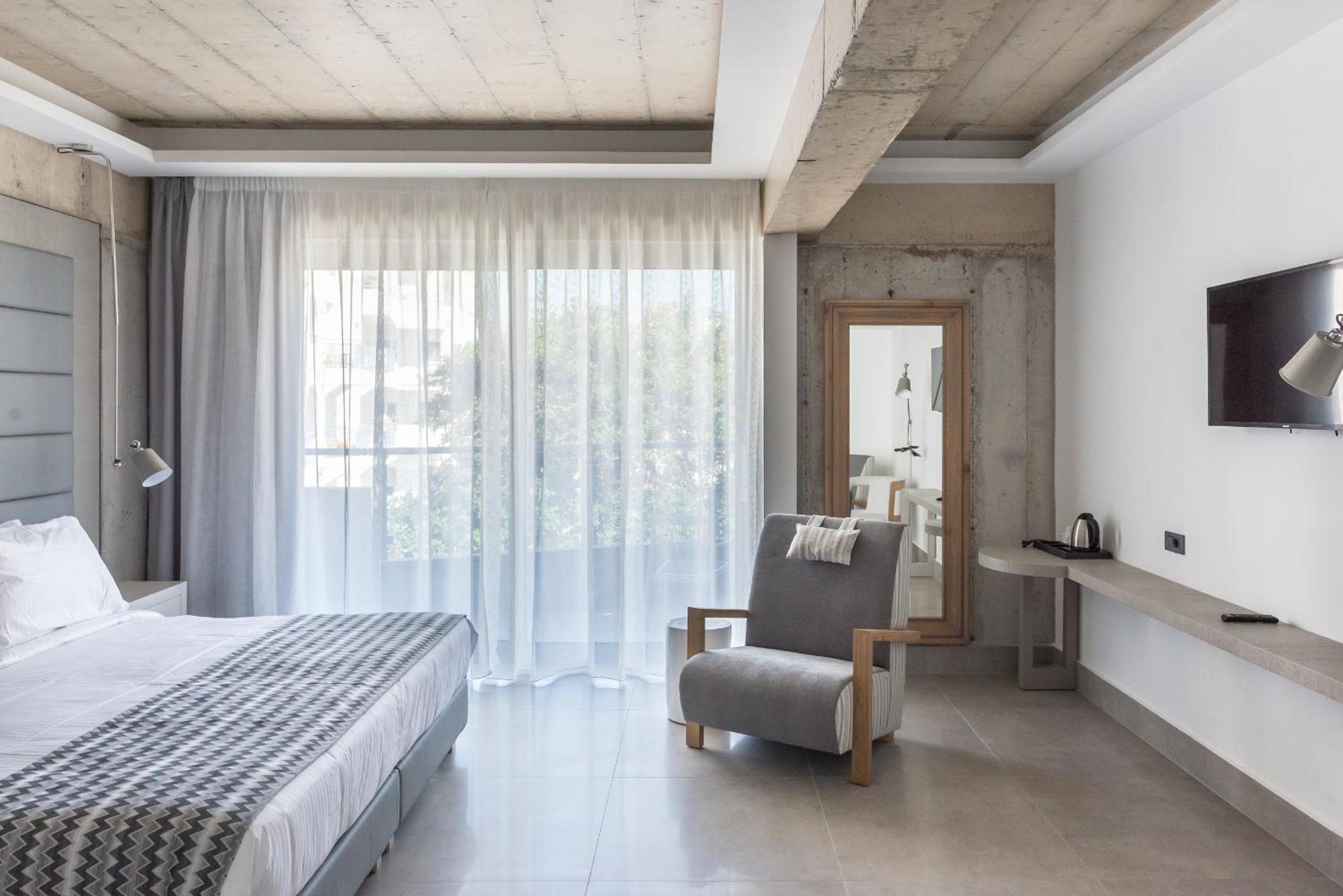 Junior Suite, Side Sea View, Shared Pool, Annex