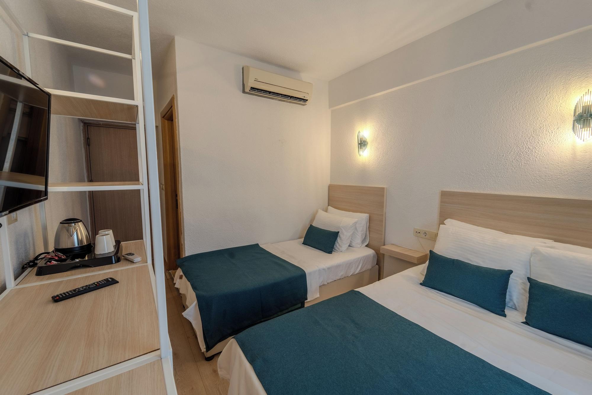 Standard, Triple, City View, Mia Hill Suites 3/6